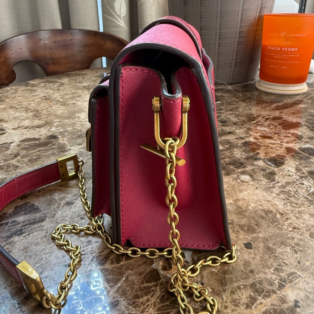 Michael Kors Berry Glazed Leather Hayden Medium Messenger Bag - Picture 4 of 13